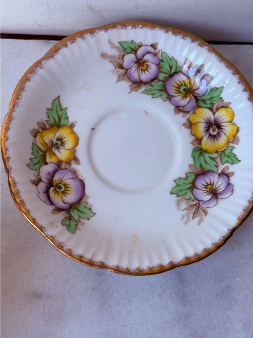 Vintage Floral Gold-Trim Teacup & Saucer Set